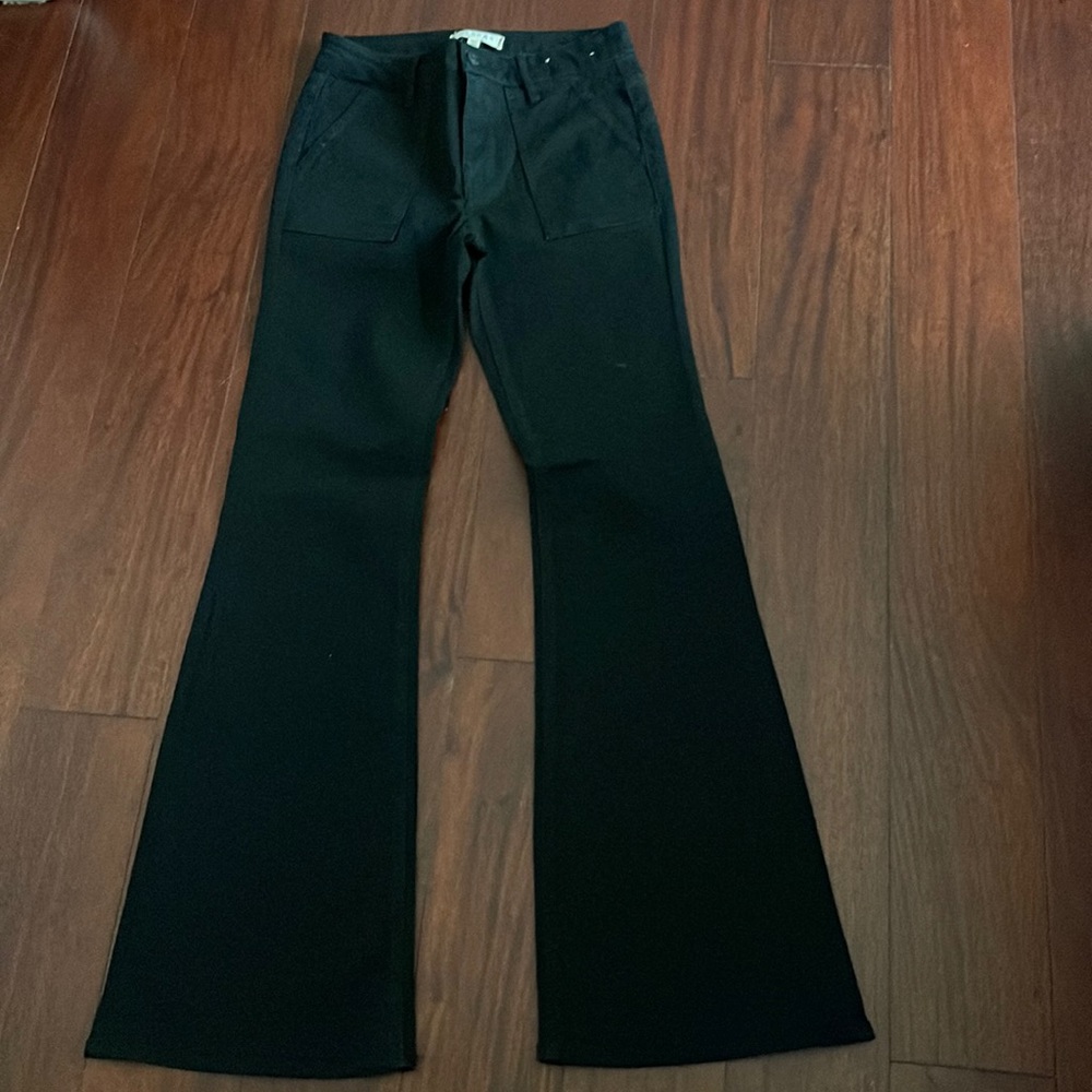 HARPER HERTAGE. Size 26. Color black